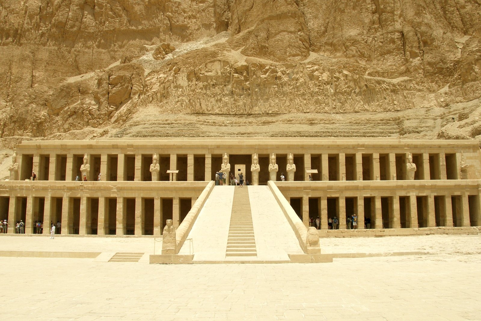 Deir el-Bahari — Hatshepsut's Temple beneath the Cliffs