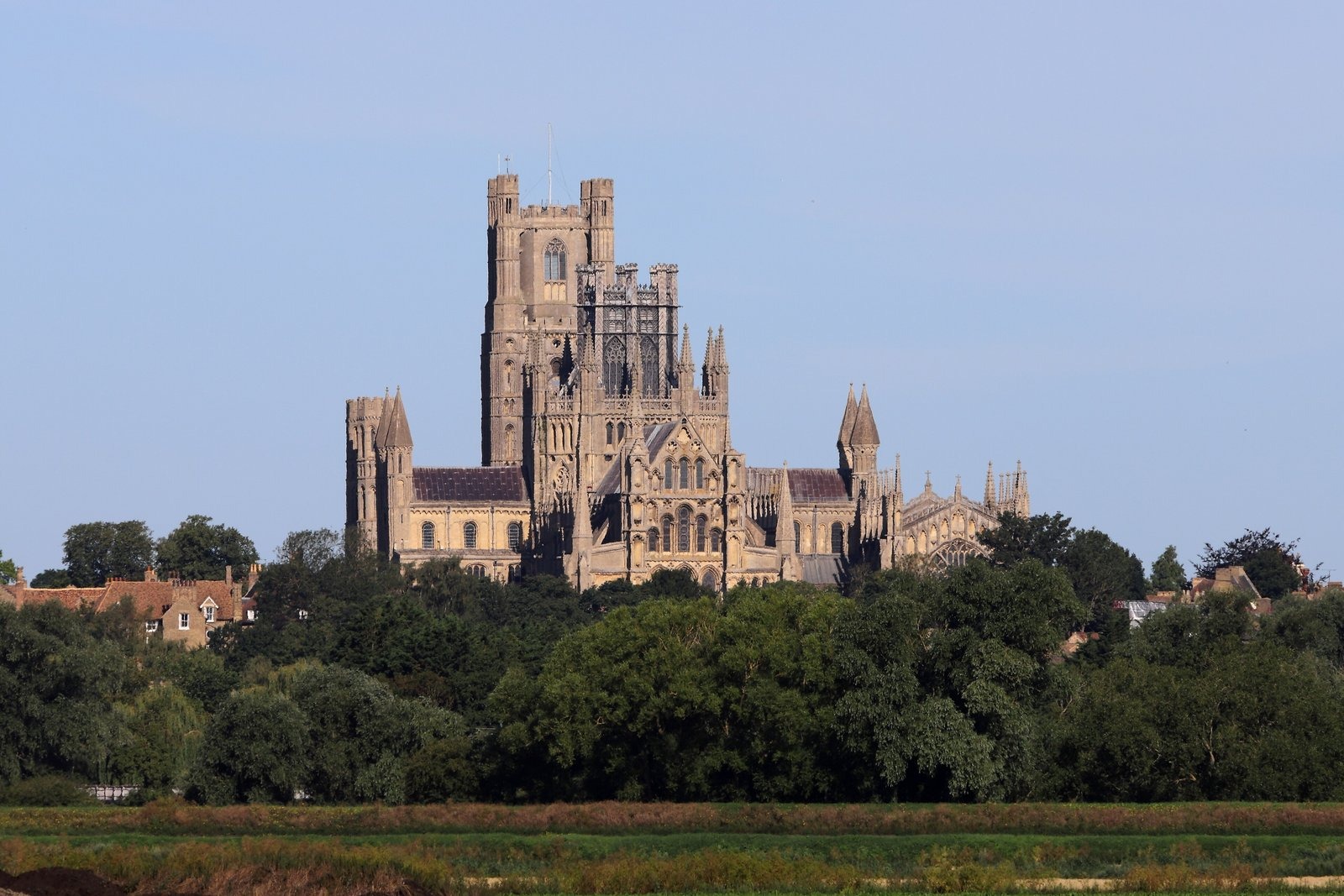 Ely — the Ship of the Fens, Cromwell's House and the Isle