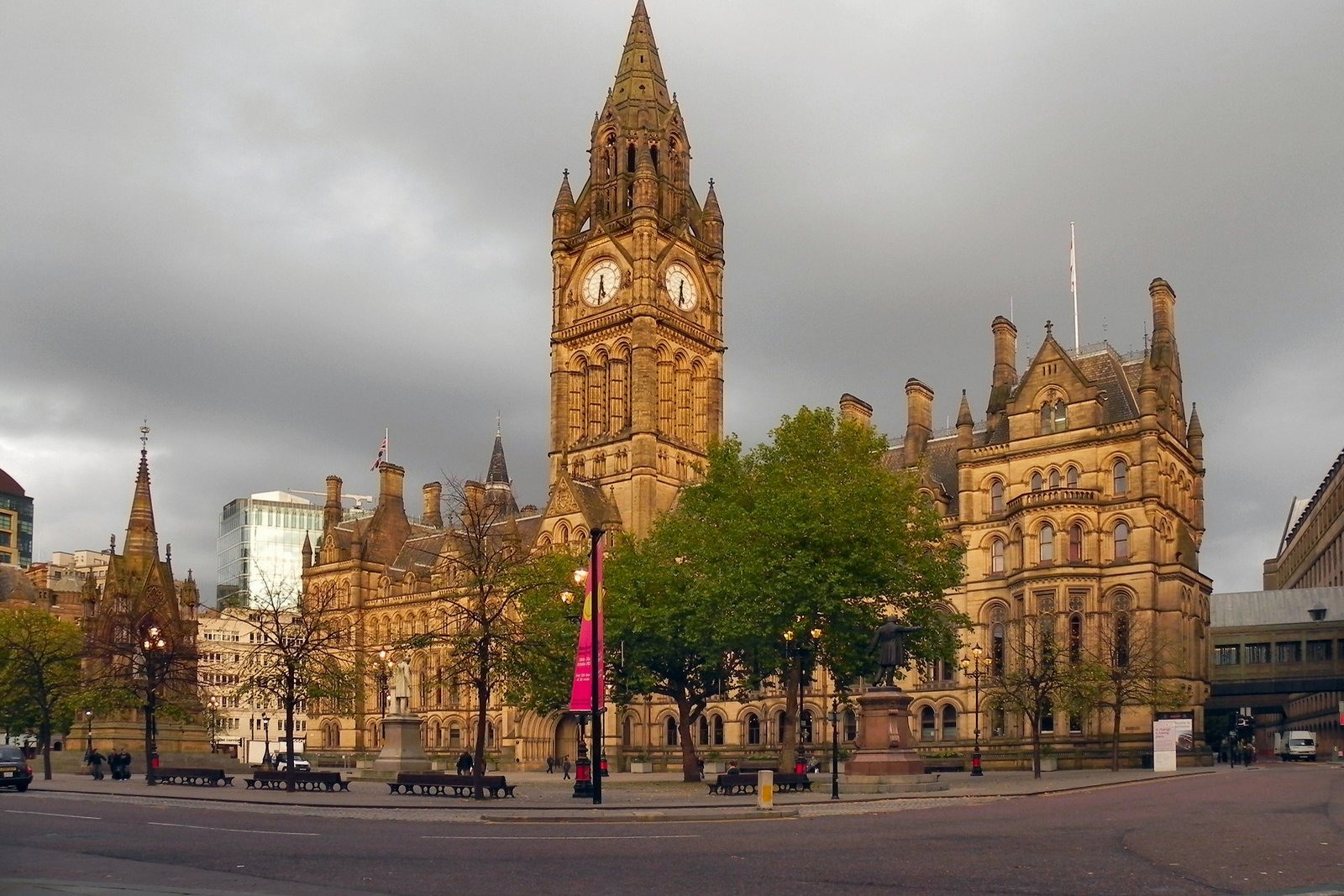 Radical Manchester — Peterloo, the Pankhursts, Cottonopolis and the Baby