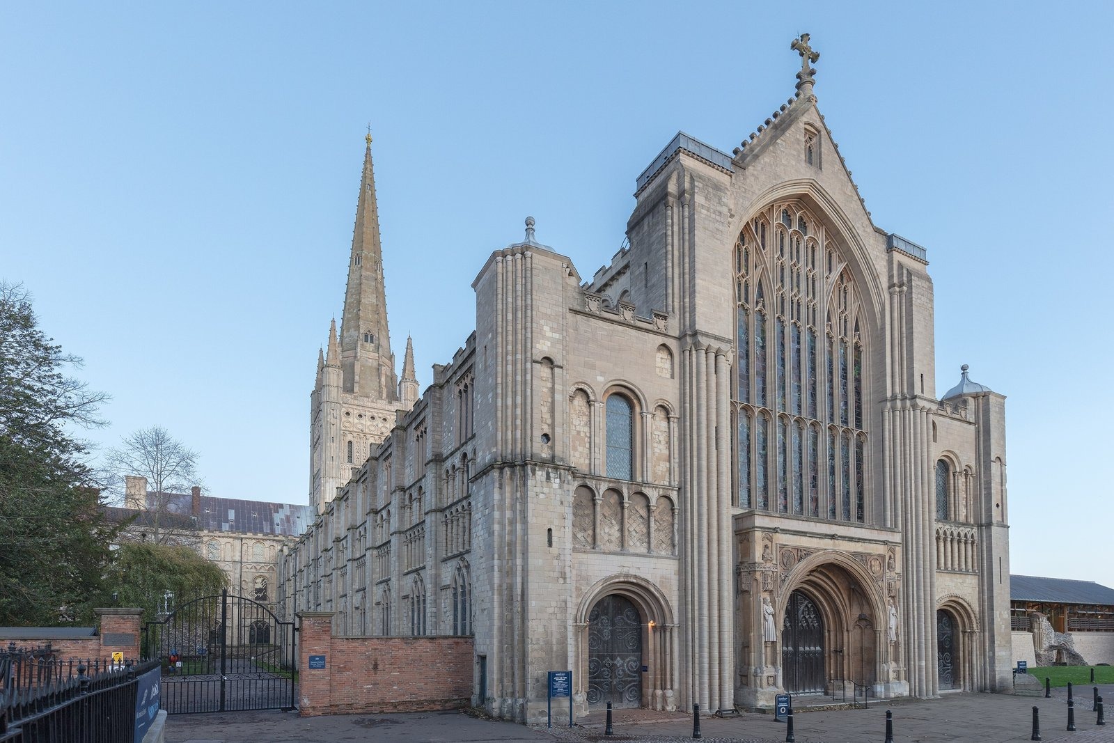 Norwich — the Cathedral, the Castle, Elm Hill and the Strangers