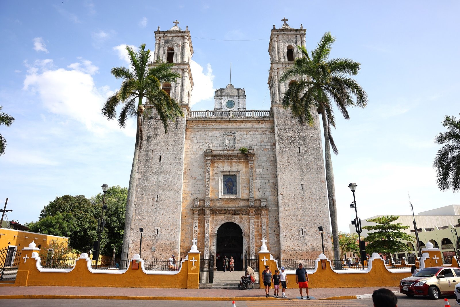 Valladolid — the Colonial Town, the Caste War and Cenote Zací