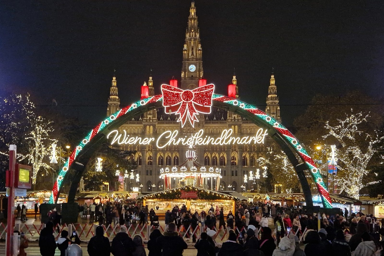 Vienna at Christmas — Advent Markets and Traditions of the Old City